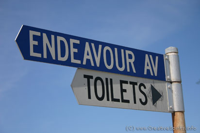 Street sign: 'Endeavour Avenue' in La Perouse.